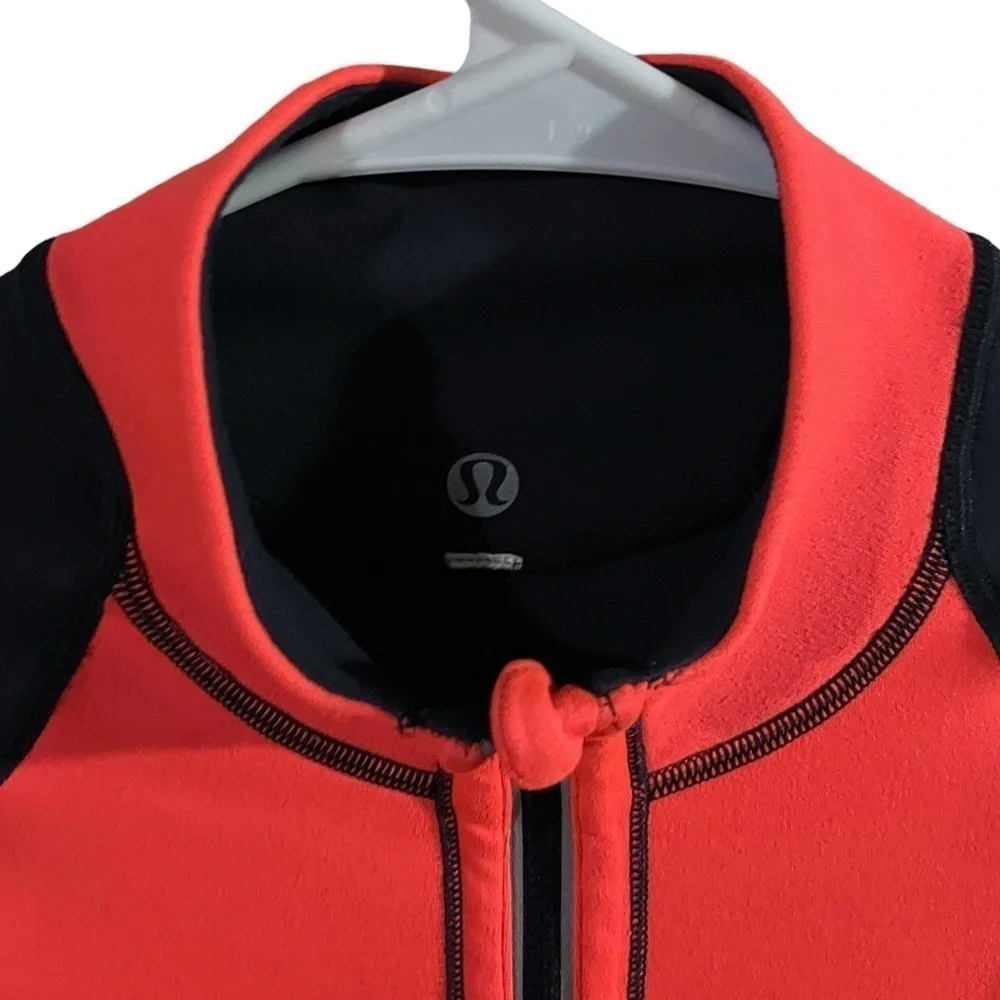 EUC Lululemon Run: U-Turn Pullover Light Flare Inkwell Classic Stripe Sz 6/8